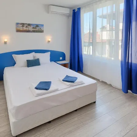 Hotel Siyanie Kiten (Burgas)